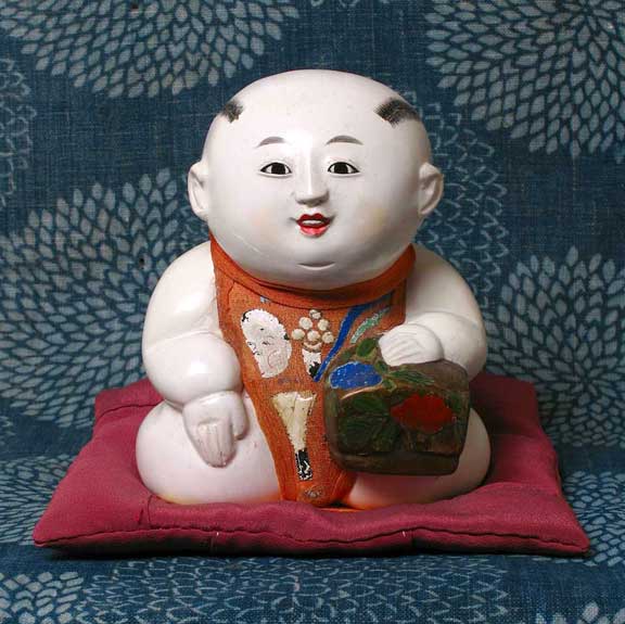 10 Boneka tradisional Jepang ini punya sejarah dan penuh makna, wow!
