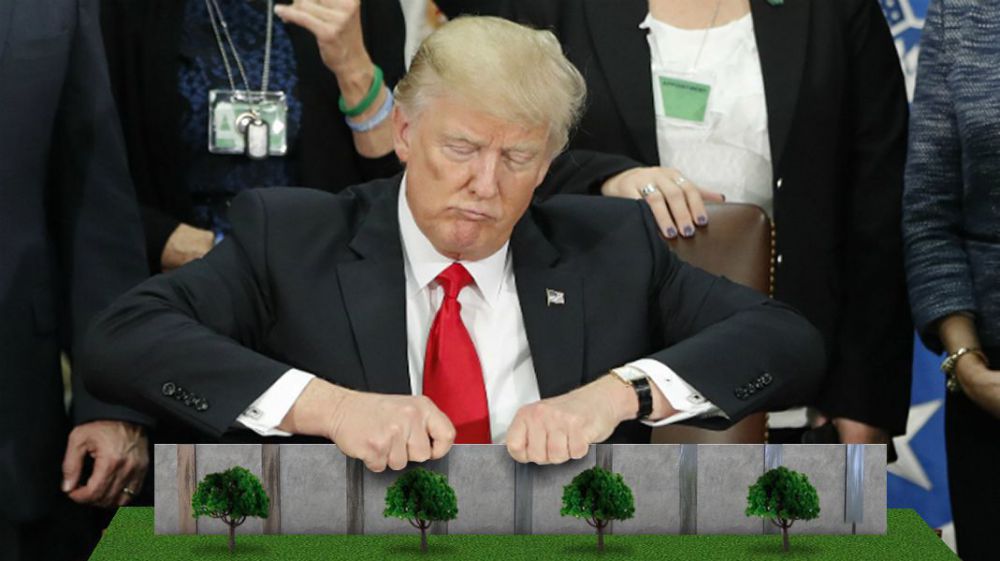 17 Foto editan saat Donald Trump memegang bolpen ini kocak banget