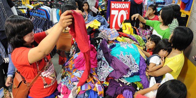 Ini penjelasan kenapa terlalu sering belanja malah bikin kamu stres