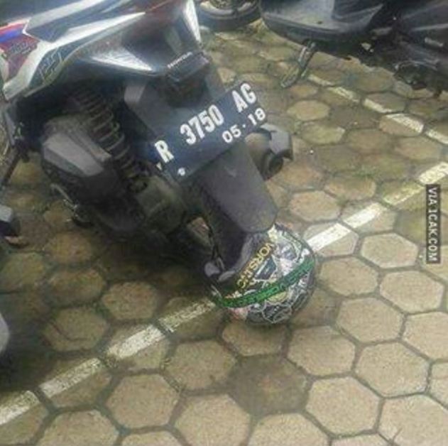 foto yang cuma bisa kamu temui di jalanan indonesia © 2017 berbagai sumber