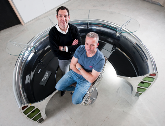 bekas pesawat © 2017 Bajiro.com