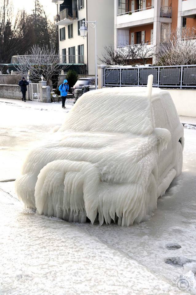 10 Insiden saat musim dingin ini ubah mobil jadi benda artistik