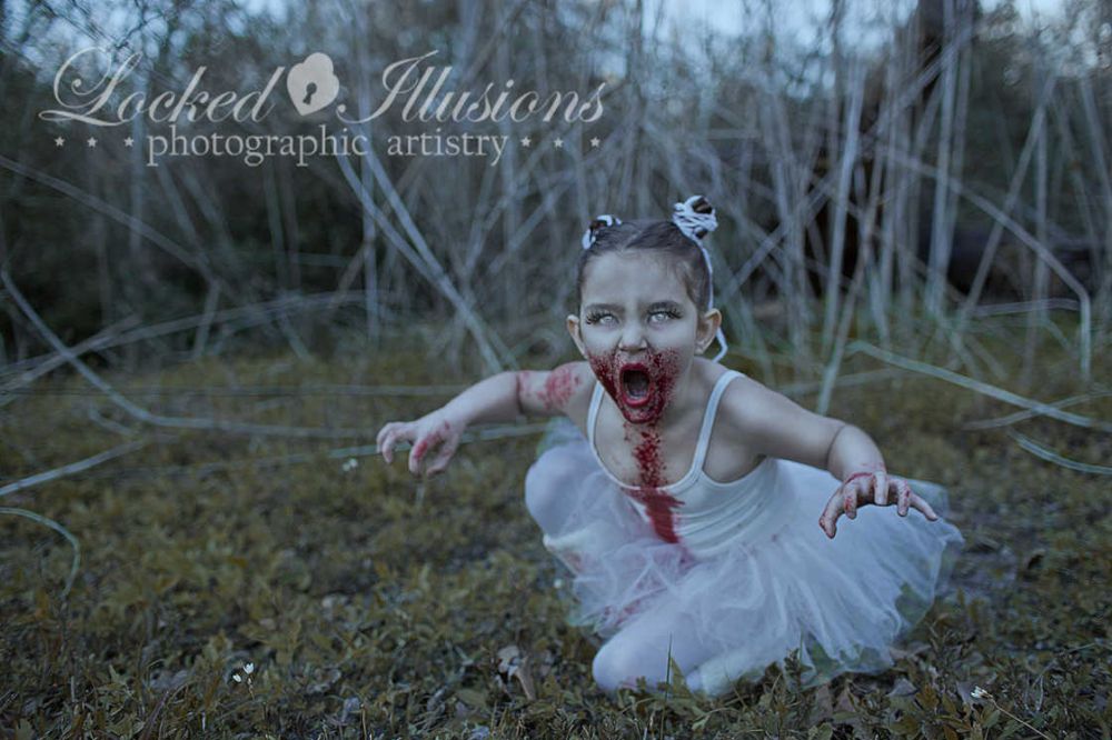 14 Foto ngeri anak-anak dengan kostum zombie ini menuai kontroversi