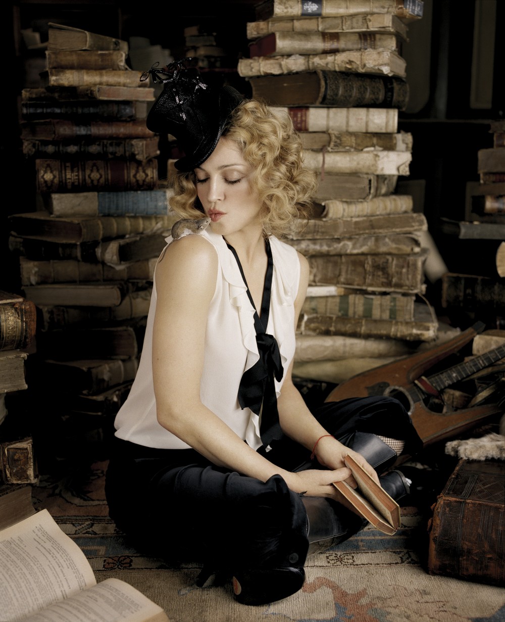 Artis penulis berbagai sumber