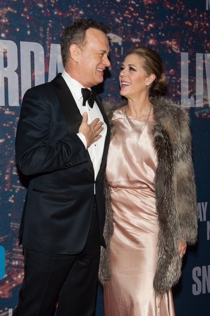 20 Foto kisah cinta Tom Hanks dan Rita Wilson ini marriage goals abis