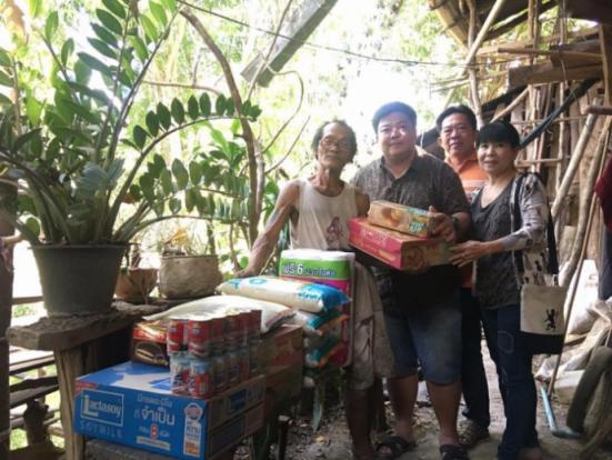 suami rawat istri © 2017 viral4real.com suami rawat istri © 2017 viral4real.com