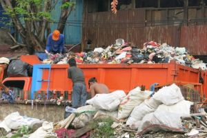 Di kota ini wali kotanya ajak warga sedekahkan sampah