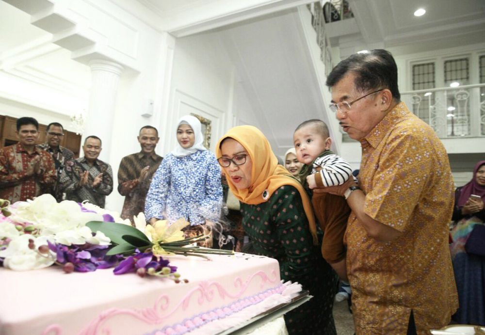 Istri Wapres Jusuf Kalla ultah, perayaan berlangsung sangat sederhana