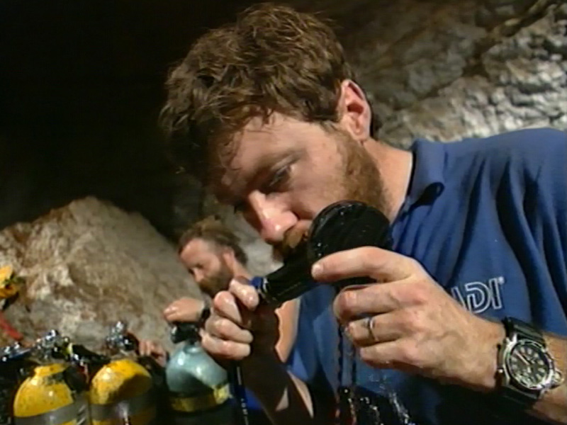 Terjebak di gua © 2017 brilio.net Terjebak di gua © 2017 brilio.net