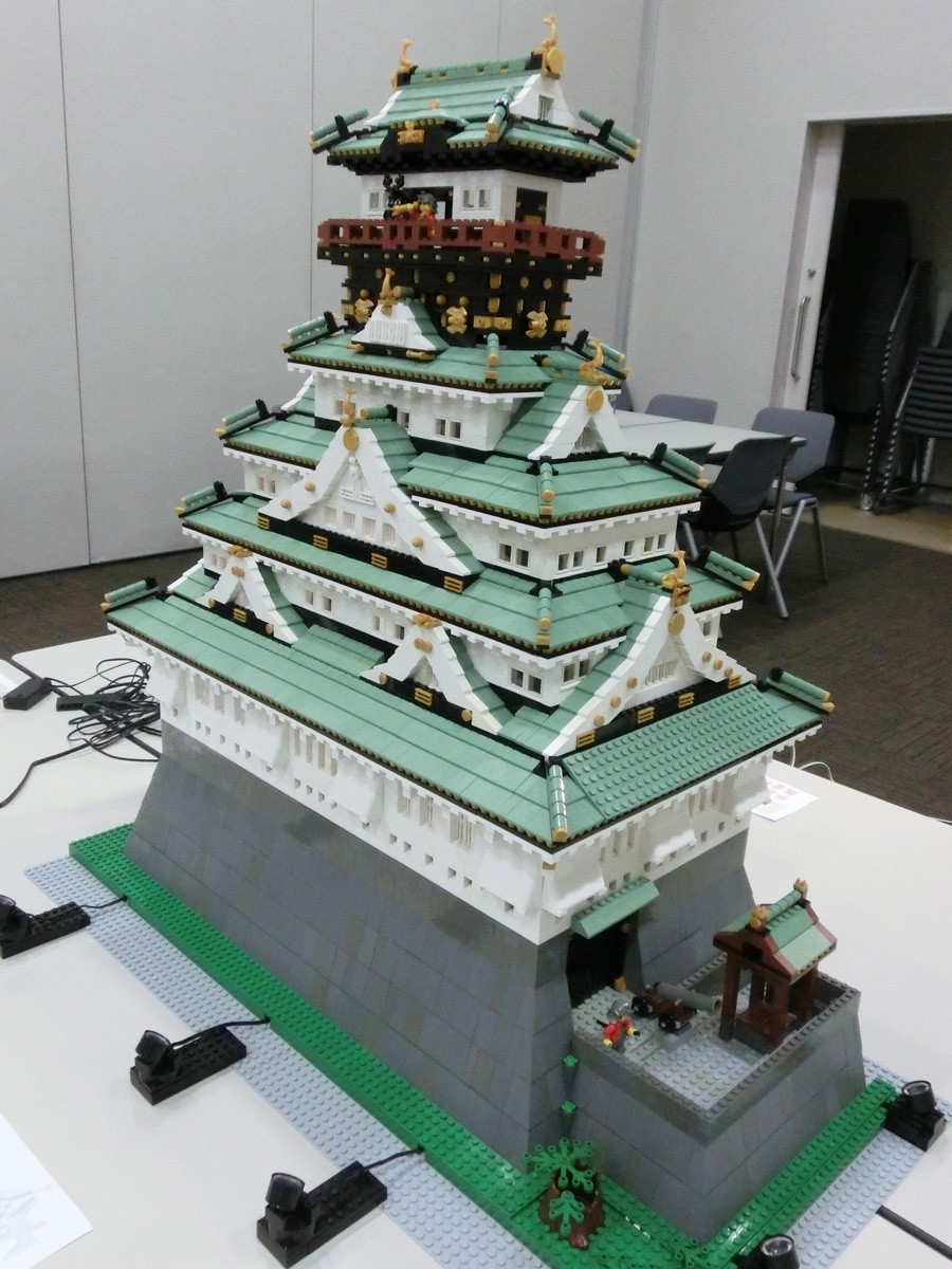 7 Karya seni dari lego ini berbentuk kastil terkenal di Jepang