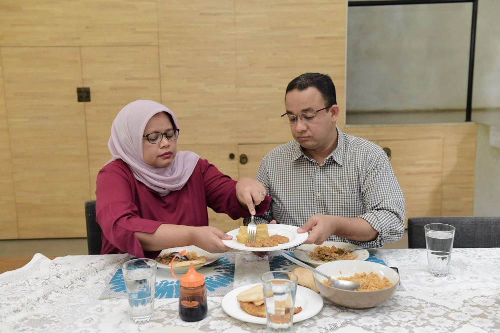 12 Potret kedekatan Cagub-Cawagub DKI Jakarta dengan keluarganya