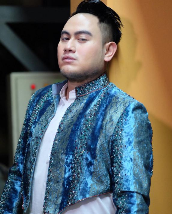 Dewi Perssik beda pendapat © 2017 brilio.net