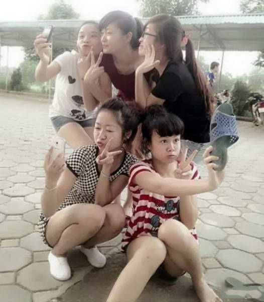 kelakuan cewek tepuk jidat © 2017 istimewa