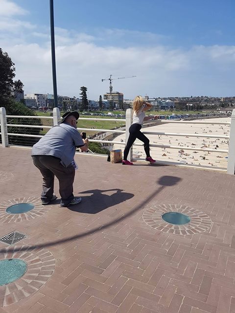 pengorbanan pria demi foto © 2017 brilio.net