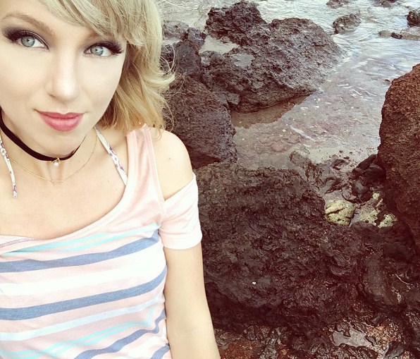 April Gloria © 2017 April Gloria April Gloria © 2017 April Gloria