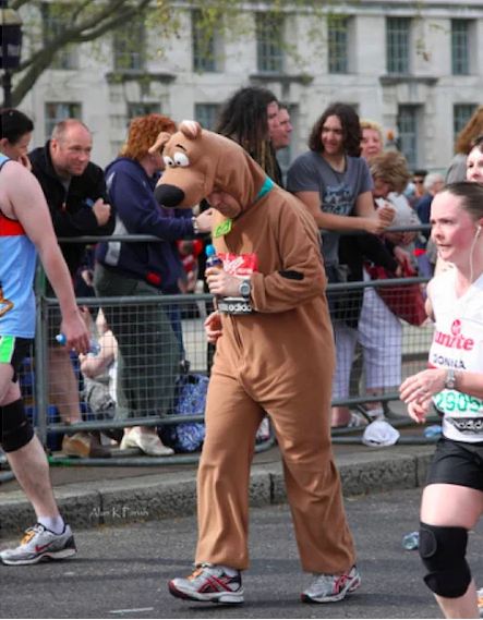 kostum gagal paham para pelari ini bikin susah nahan ketawa © 2017 berbagai sumber kostum gagal paham para pelari ini bikin susah nahan ketawa © 2017 berbagai sumber