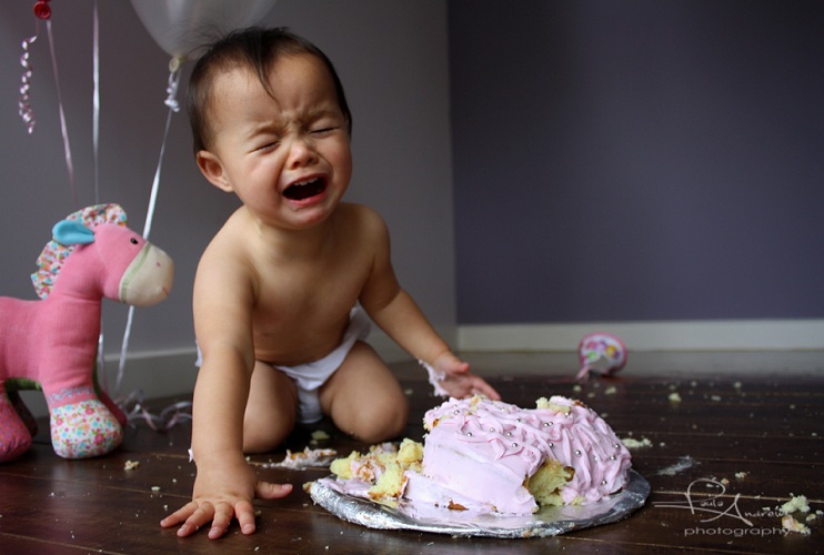 15 Ekspresi bayi pertama kali makan kue ini bikin gemes