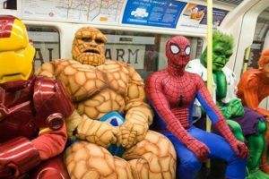 10 Foto cosplayer saat di kehidupan sehari-hari ini mengocok perut 