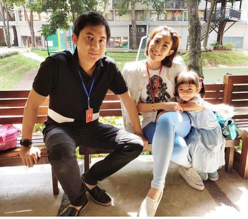 Ayu Dewi vs Zumi Zola © 2017 istimewa