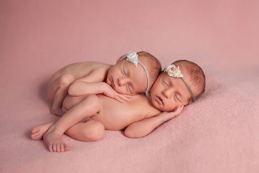 Pemotretan dua pasang bayi kembar ini bikin gemas