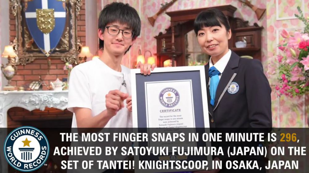 rekor jentikkan jari © 2017 brilio.net rekor jentikkan jari © 2017 brilio.net