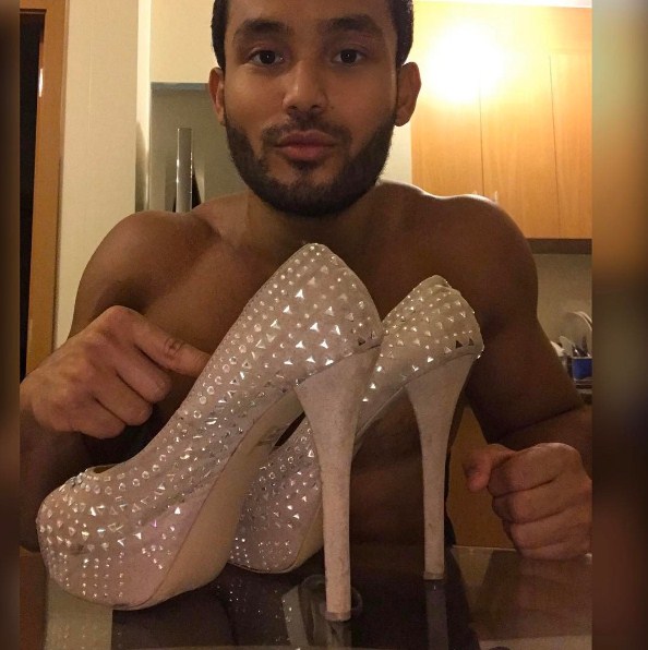 Sinon Loresca © 2017 Sinon Loresca