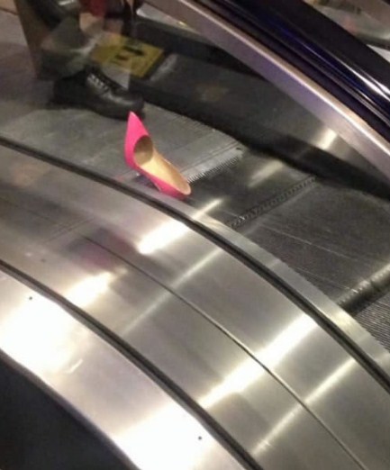 eskalator serem © 2017 brilio.neteskalator serem