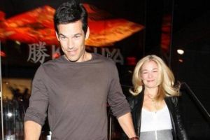 8 Skandal selebriti yang pernah terekam kamera CCTV, duh