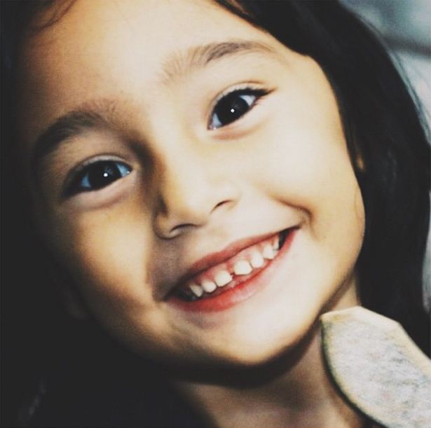 10 Foto masa kecil Tatjana Saphira ini tunjukkan cantiknya dari lahir