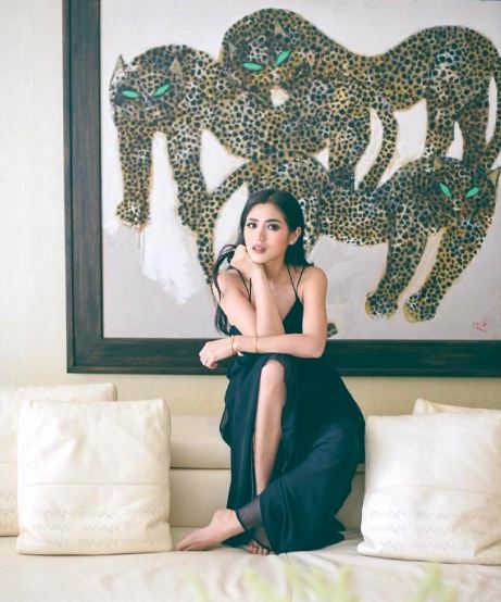 seleb black dress © 2017 brilio.net