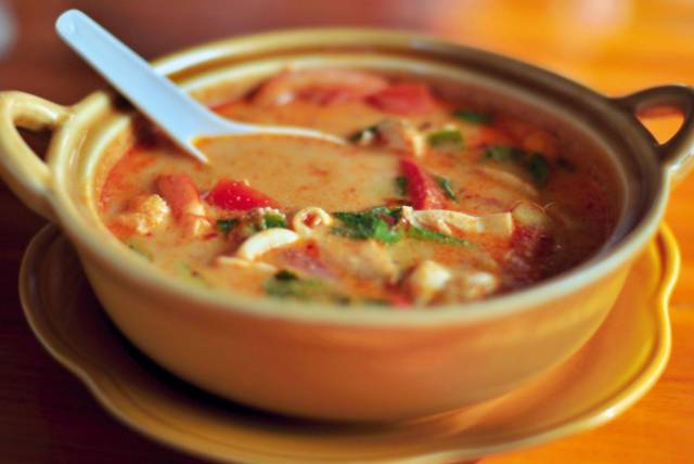 Nggak cuma enak & langka, 10 makanan ini harganya bikin melongo