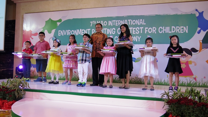 6 Anak Indonesia juara lomba lukis lingkungan internasional, keren ya