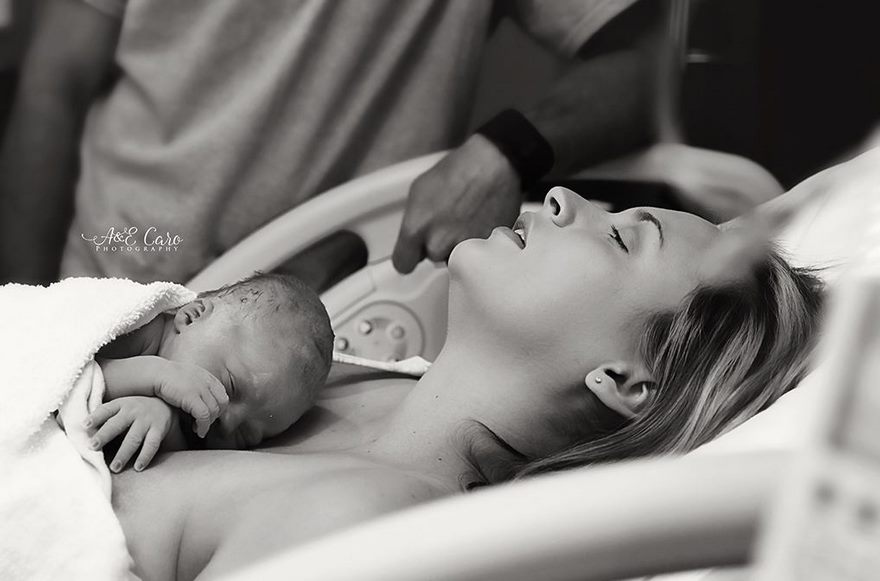 15 Foto momen kelahiran ini bukti tangguhnya perjuangan seorang ibu