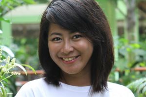 Ini kabar terbaru 'petualang cantik' Riyanni Djangkaru, jadi guru Yoga