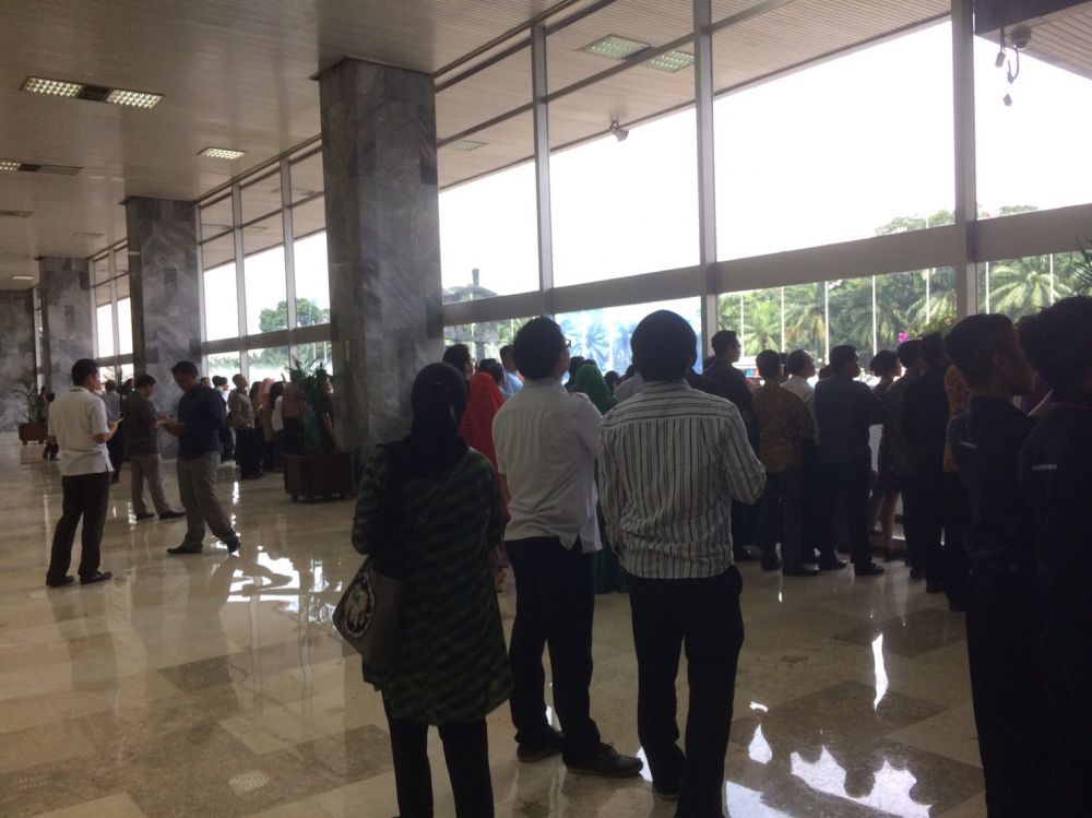 Antusias para pegawai dpr © 2017 brilio.net Antusias para pegawai dpr © 2017 brilio.net