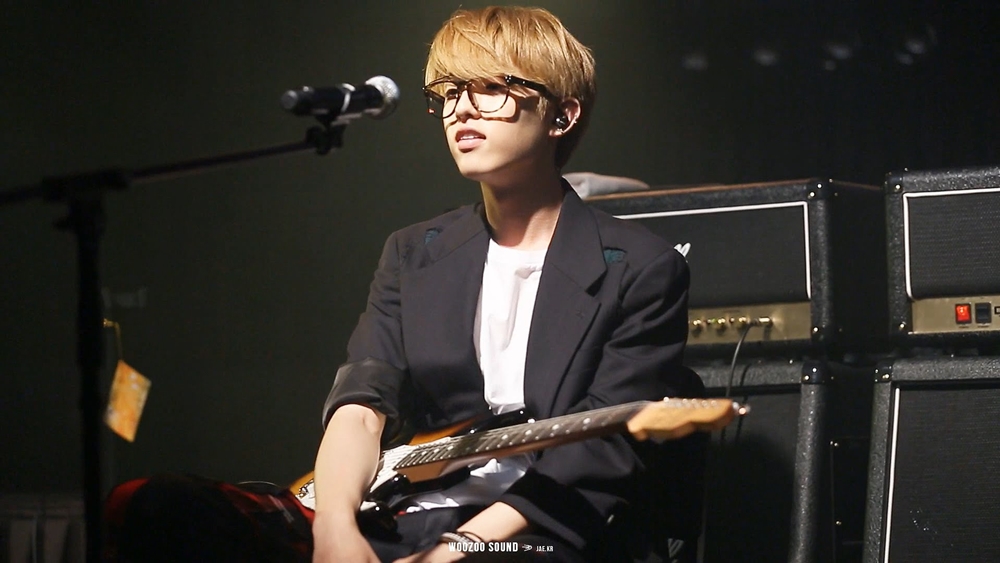 K-POP Youtube © 2017 brilio.net K-POP Youtube © 2017 brilio.net