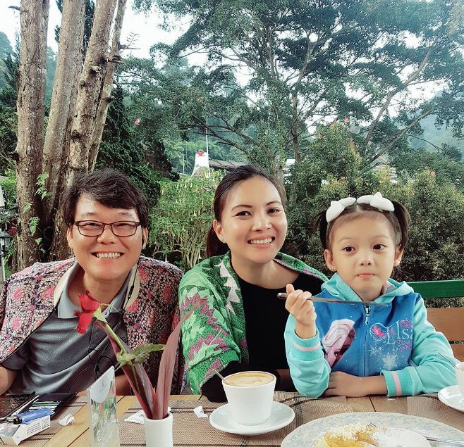 foto ibunda ranty maria ini bikin gagal fokus © 2017 instagram foto ibunda ranty maria ini bikin gagal fokus © 2017 instagram