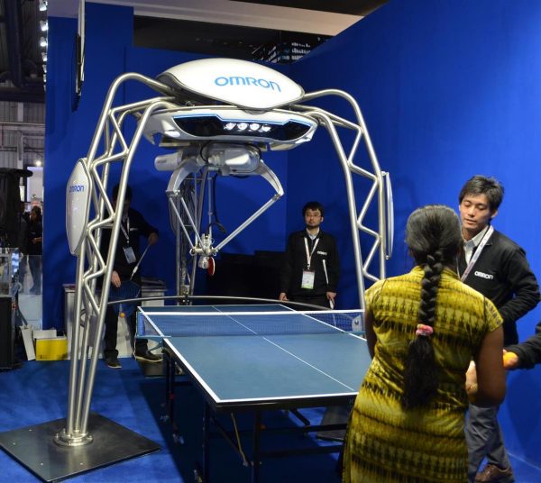 Pecahkan rekor Guinness, ini dia robot tenis meja pertama di dunia