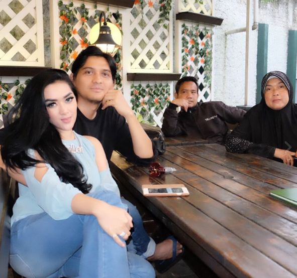 Tiara Dewi Harmonis Sama Lucky © 2017 brilio.net