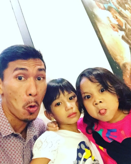 Keluarga Zulkifli  © 2017 instagram Keluarga Zulkifli  © 2017 instagram