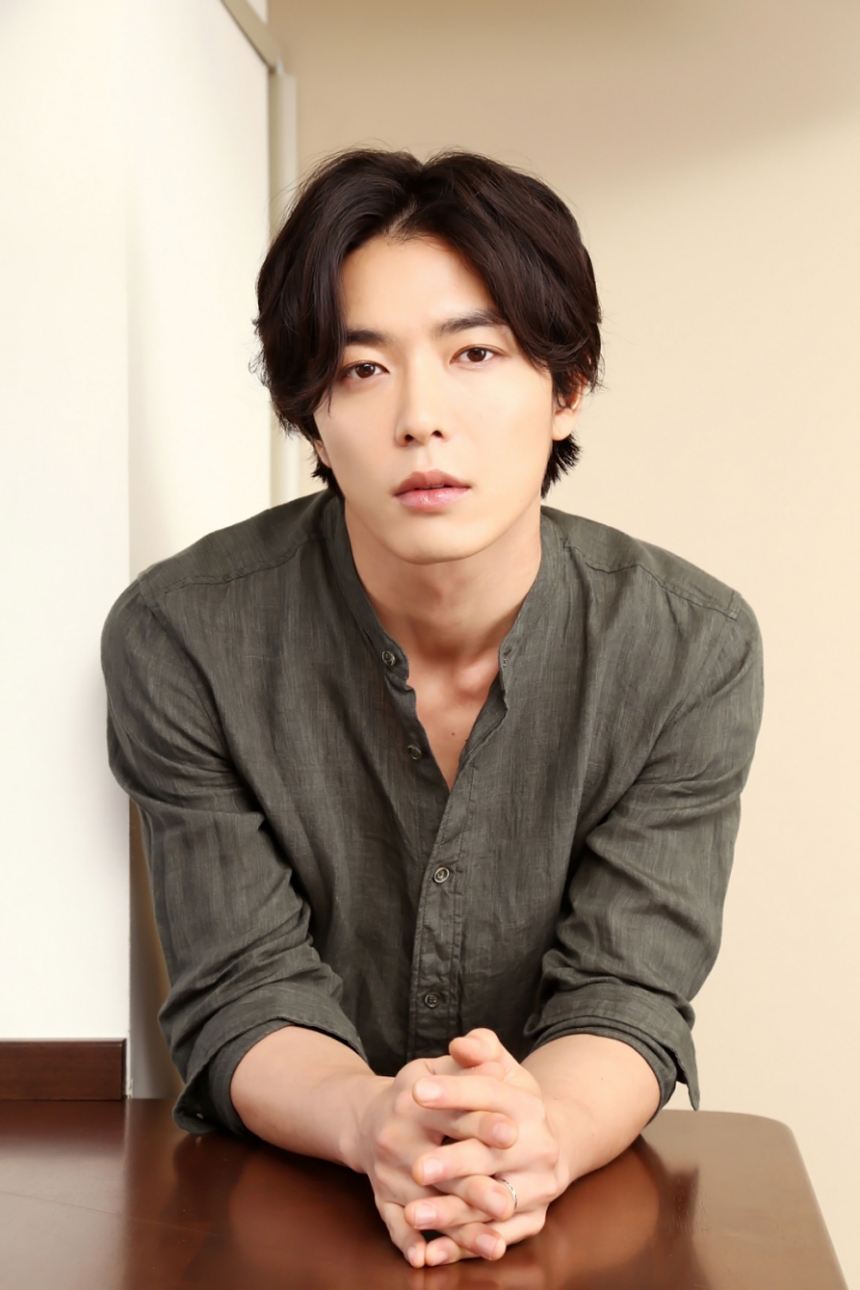 10 Penampilan Kim Jae-wook, aktor ganteng dalam K-Drama ini keren abis