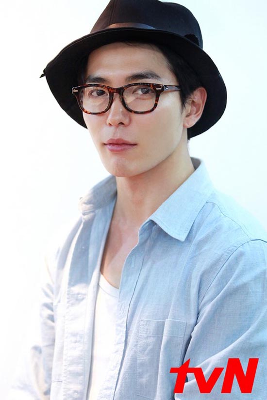 10 Penampilan Kim Jae-wook, aktor ganteng dalam K-Drama ini keren abis