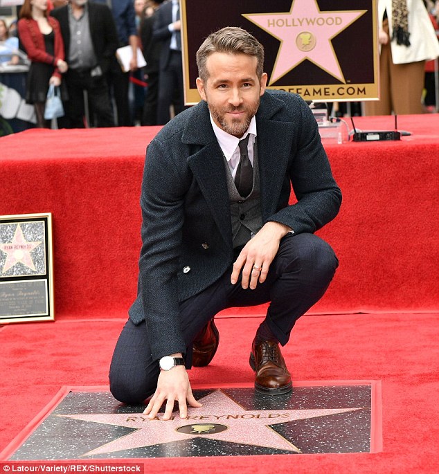 Ini 10 cara agar nama seleb bisa terukir di Hollywood Walk of Fame