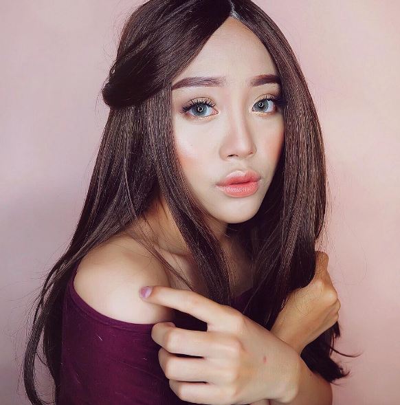 10 Foto Janine Intansari, beauty vlogger yang hobi ganti warna rambut