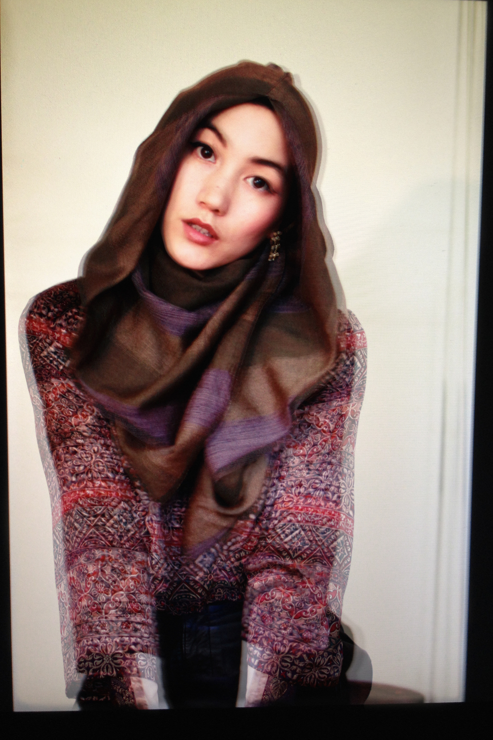 10 Foto desainer hijab Hana Tajima, karyanya jadi trendsetter muslimah