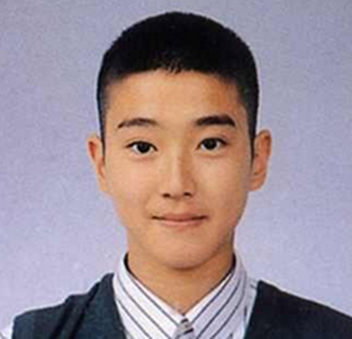 10 Foto transformasi Choi Siwon, anggota Suju yang ganteng sejak lahir