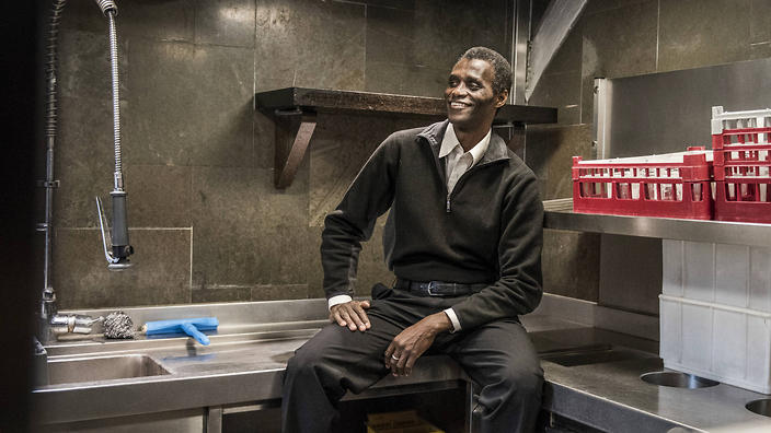 Dari pencuci piring pria ini naik pangkat jadi bos di restoran, wow!