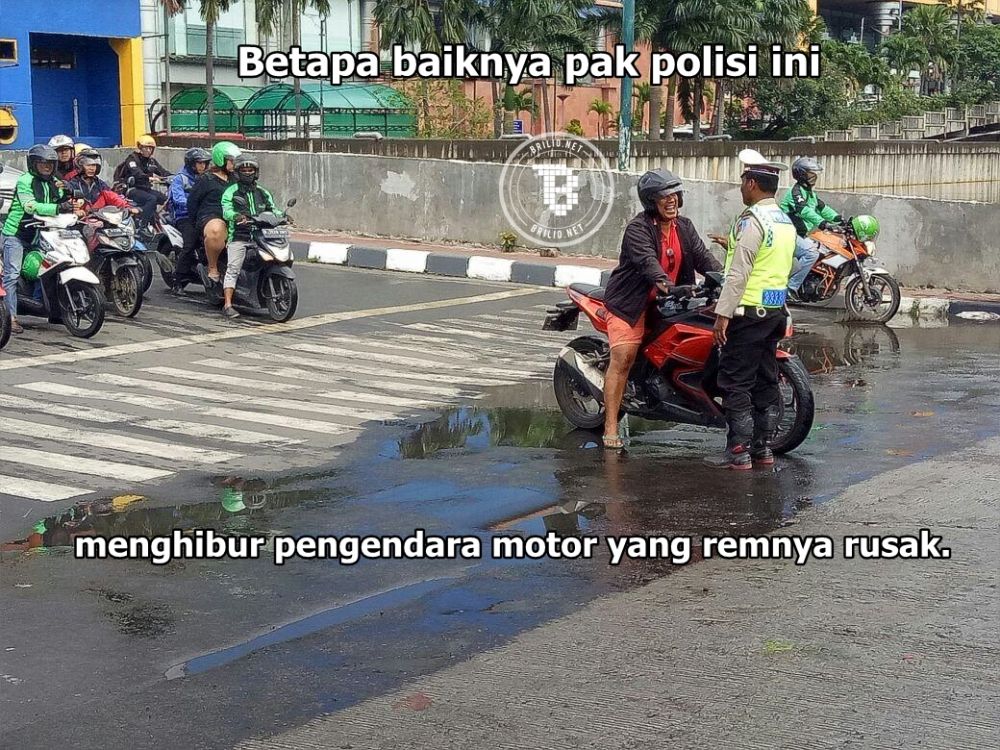 8 Meme pemotor nakal dihadang polisi ini ngocolnya parah banget