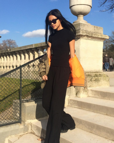 Laras Sekar, model Indonesia yang melenggang di Paris Fashion Week