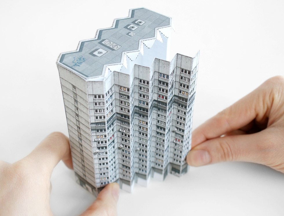 15 Miniatur gedung dari kertas ini mirip banget sama aslinya